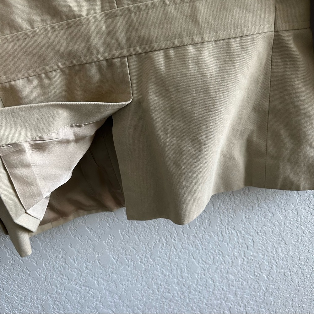Petite Sophisticate Tan Blazer with Pockets - Picture 4 of 9